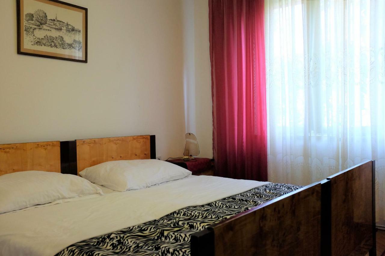 Guest House Lovric Poreč Eksteriør bilde